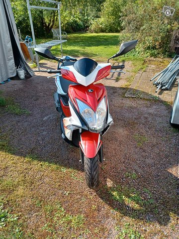 Kymco 125 super, kuva 1