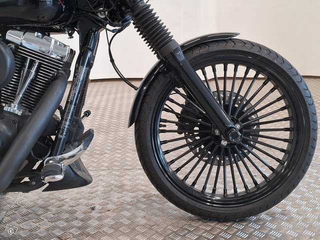 Harley-Davidson Dyna 4