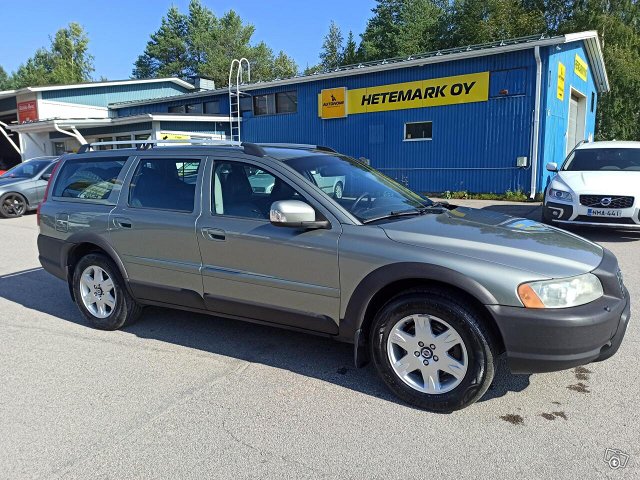 Volvo XC70 1