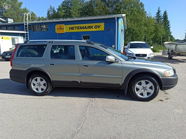 Volvo XC70 2