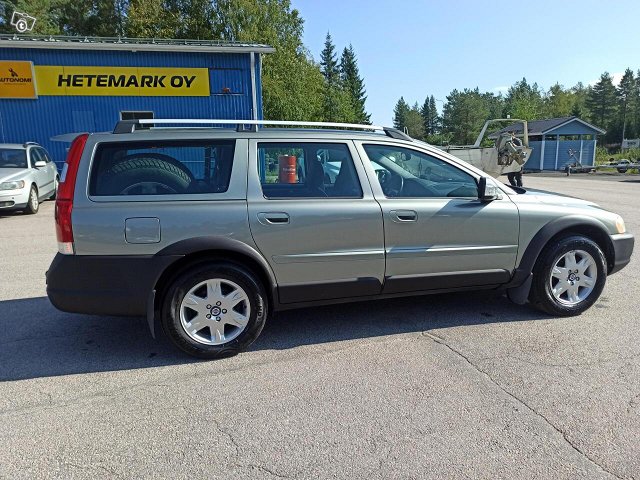 Volvo XC70 13