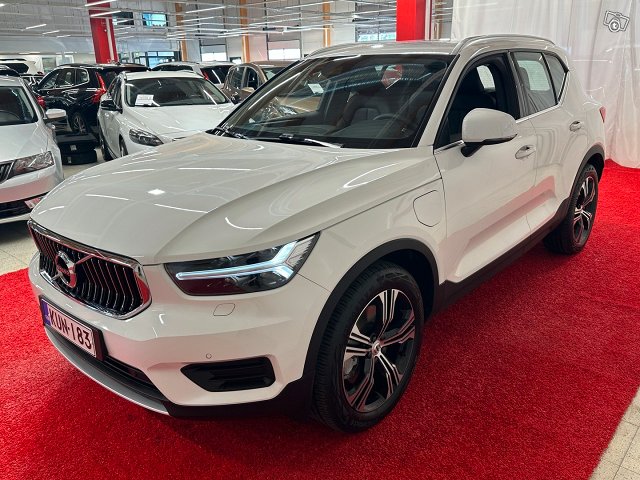 Volvo XC40 8