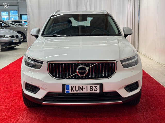 Volvo XC40 9