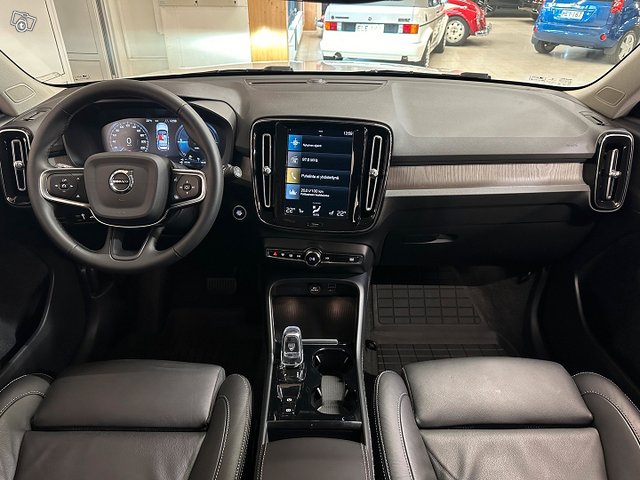 Volvo XC40 15