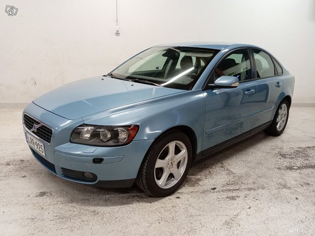 Volvo S40