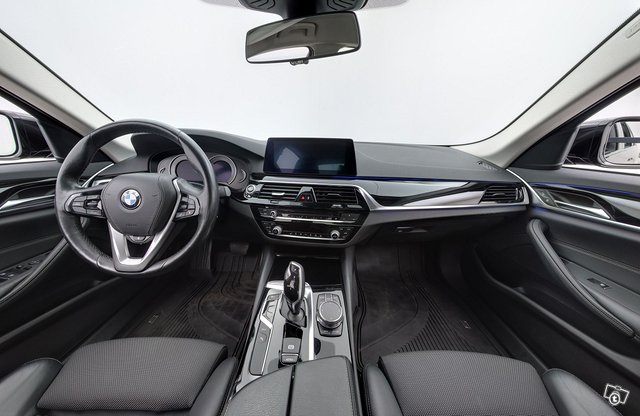 BMW 530e 11