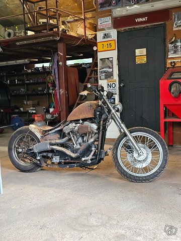 Harley Davidson Sportster 2