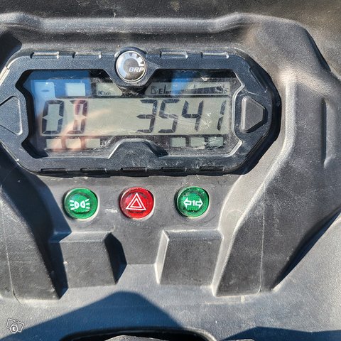 Can am 650 mönkijä 8