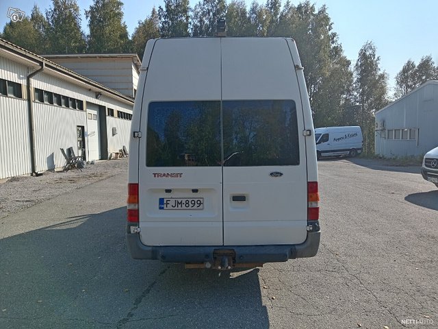 Ford Transit 8