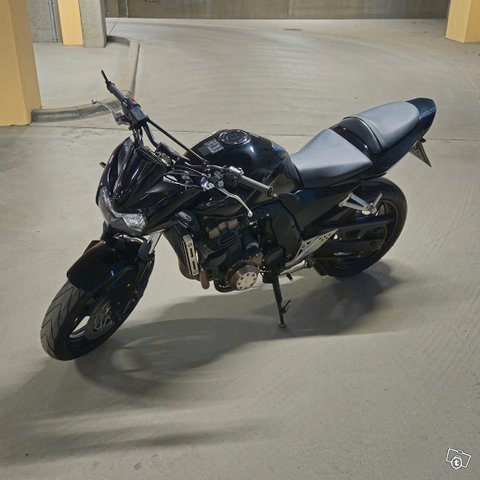 Kawasaki Z750 5