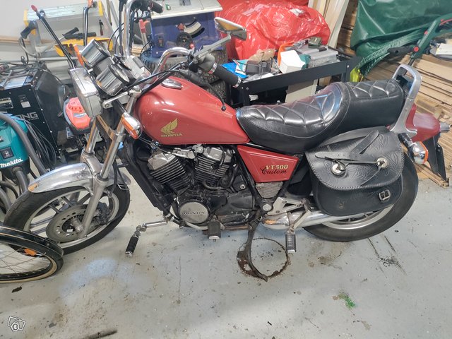 Honda VT500F 1