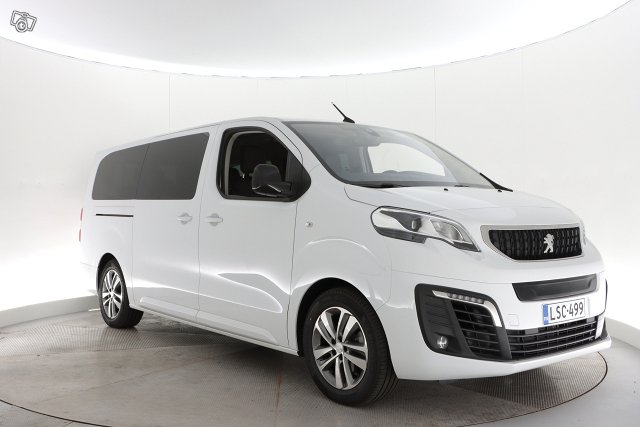 PEUGEOT E-Traveller