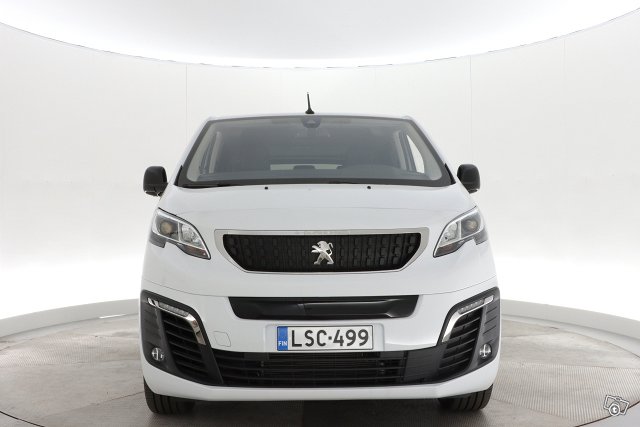 PEUGEOT E-Traveller 2