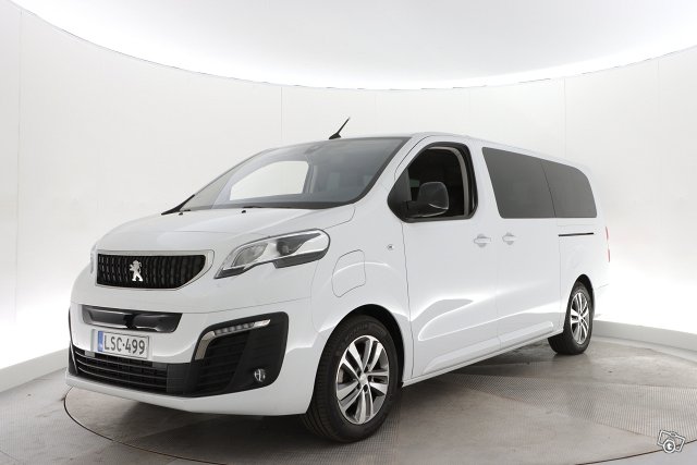 PEUGEOT E-Traveller 3