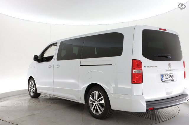 PEUGEOT E-Traveller 4