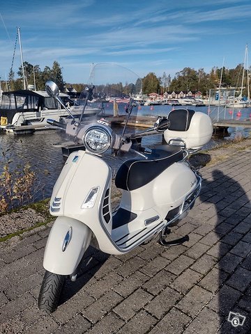 Vespa GTS 300 Super vm 2022, kuva 1