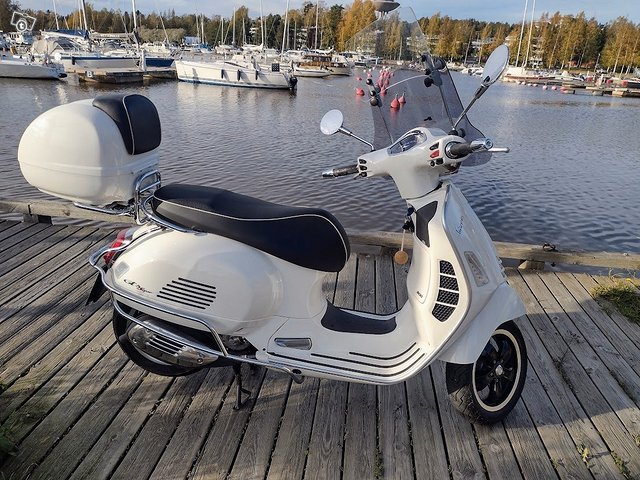 Vespa GTS 300 Super vm 2022 10