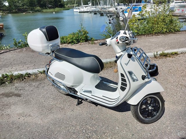 Vespa GTS 300 Super vm 2022 12