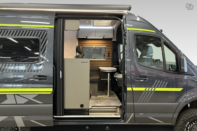 Hymer grand canyon s 10