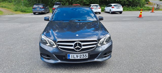 Mercedes-Benz E-sarja 3