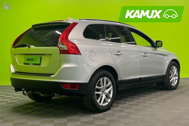 Volvo XC60 4