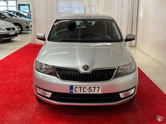 Skoda Rapid 9