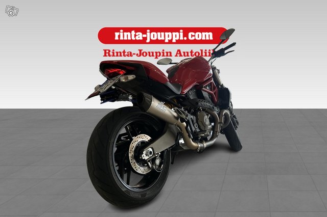 Ducati MONSTER 5