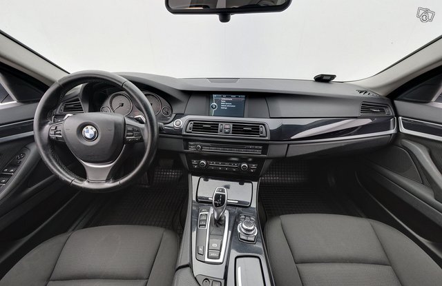 BMW 520 11