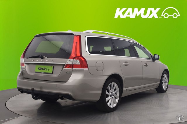 Volvo V70 4