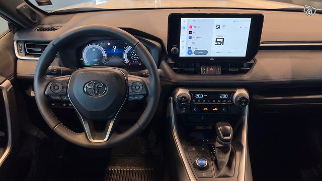 Toyota RAV4 12