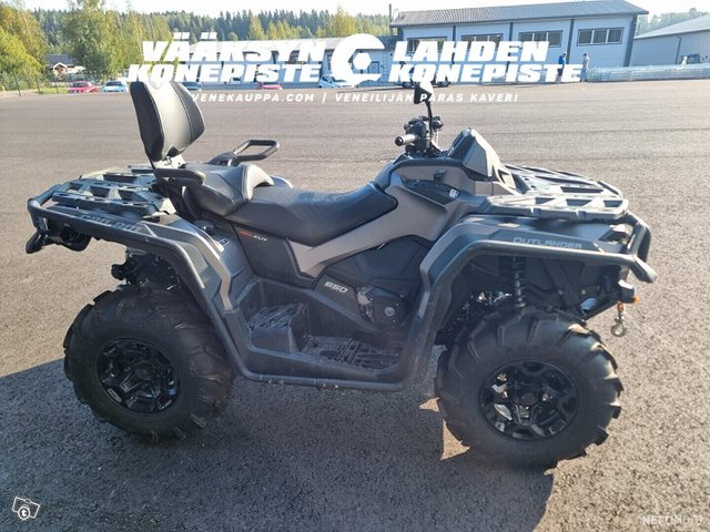 Can-Am Outlander Max 4