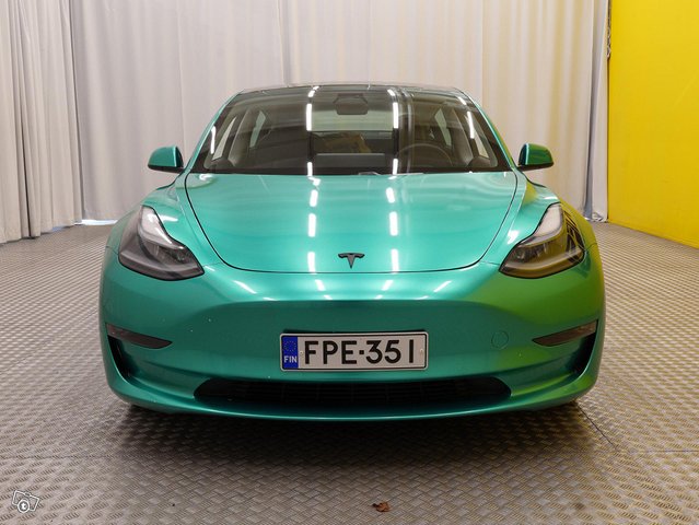 Tesla Model 3 25