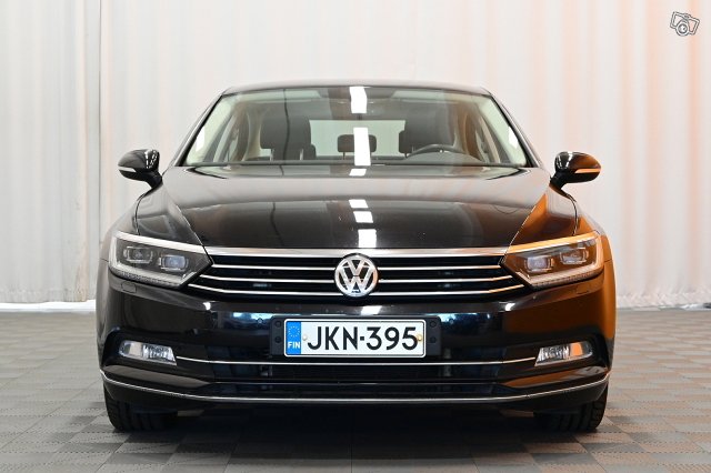 Volkswagen Passat 2