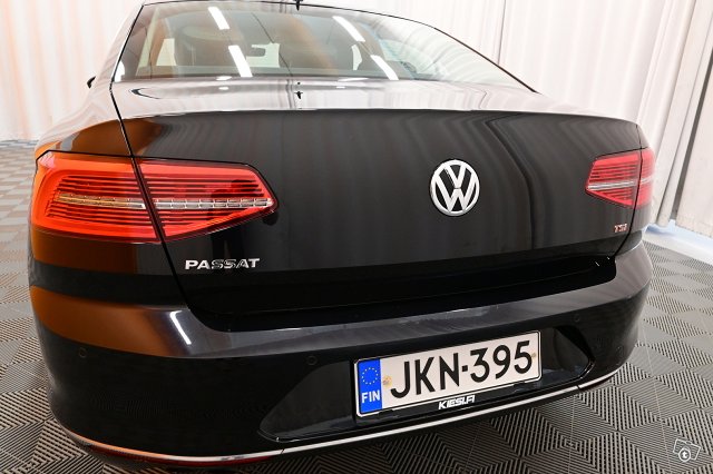 Volkswagen Passat 10