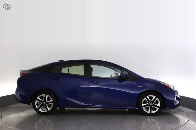 Toyota Prius 6