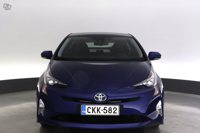 Toyota Prius 8