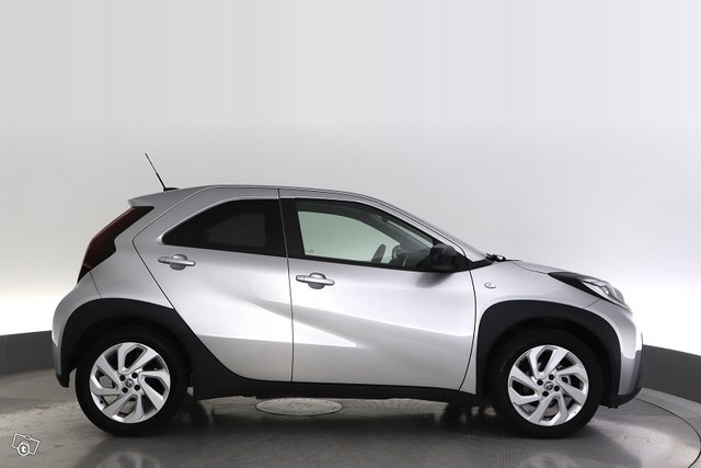 Toyota Aygo X 6