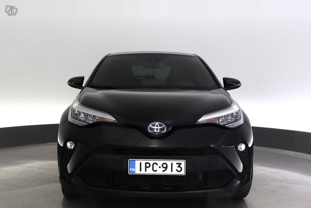 Toyota C-HR 8