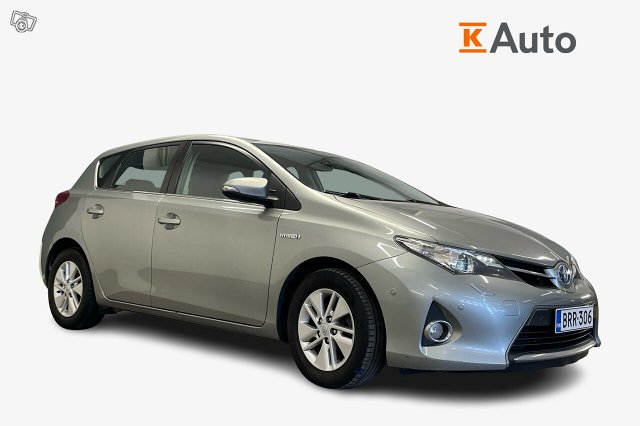 TOYOTA Auris 1