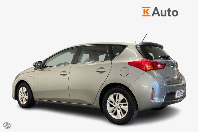 TOYOTA Auris 2