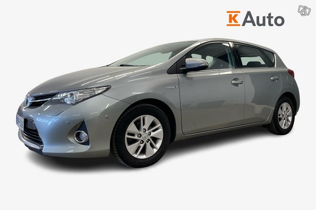 TOYOTA Auris 5