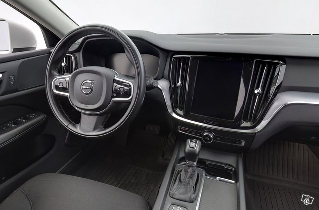 Volvo V60 Cross Country 9