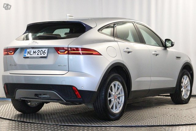 Jaguar E-Pace 2