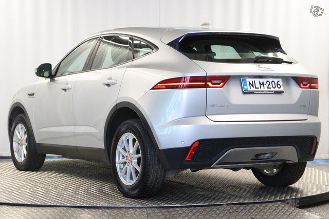 Jaguar E-Pace 4