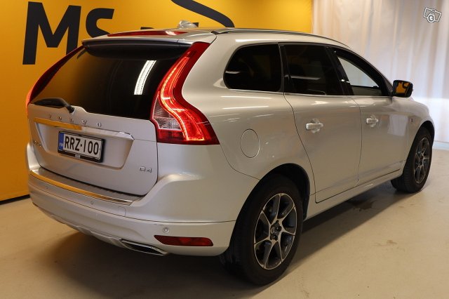 Volvo XC60 5