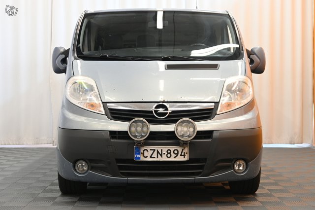 Opel Vivaro 2