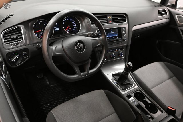 Volkswagen Golf 14