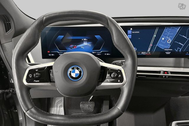 BMW IX 16