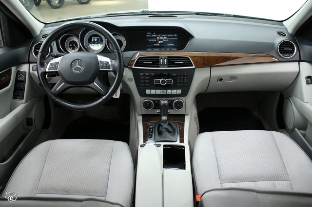 Mercedes-Benz C 12