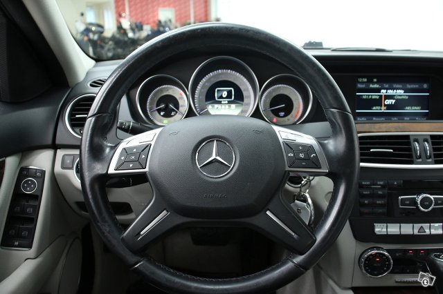 Mercedes-Benz C 14